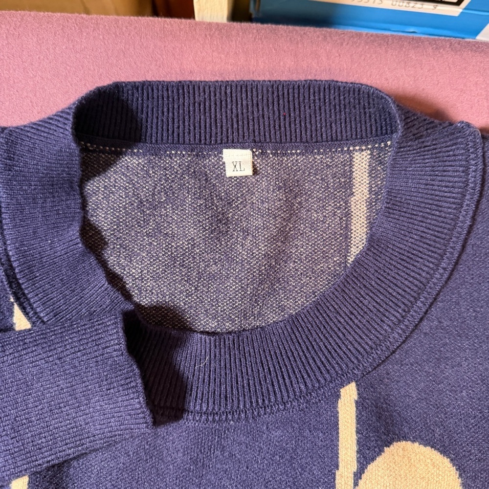 Abstract Pattern Crewneck Sweatshirt Statement Sleeves in Navy Blue - Size XL - Picture 5 of 6
